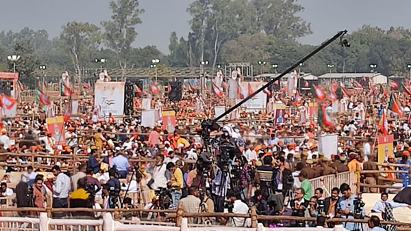 Fertiliser plant to AIIMS: PM Modi to gift mega projects in Gorakhpur today