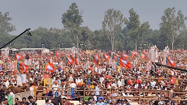 Fertiliser plant to AIIMS: PM Modi to gift mega projects in Gorakhpur today