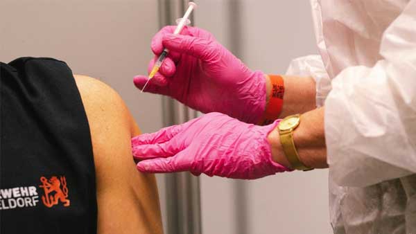 Covid vaccination mandatory in Singapore from February 2022 Covid vaccination mandatory in Singapore from February 2022