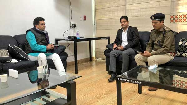 On way to meet kin of teenager killed in Jharkhand, BJP’s Kapil Mishra detained at Ranchi airport On way to meet kin of teenager killed in Jharkhand, BJP’s Kapil Mishra detained at Ranchi airport