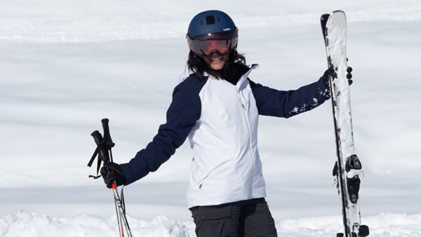 Quitting corporate job, a delhi girl reaches skiing nationals : An awe-inspiring story of Radhika Nomllers Quitting corporate job, a delhi girl reaches skiing nationals : An awe-inspiring story of Radhika Nomllers