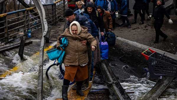 Ukraine: Lives uprooted by war