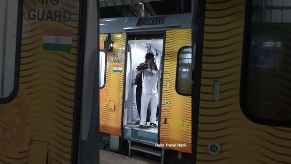 Fact Check: ‘Kachcha Badam’ singer Bhuban Badyakar gets a job in Indian Railways?