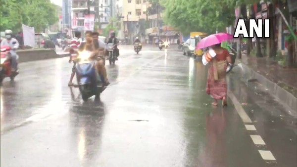 Rain lashes parts of Telangana Rain lashes parts of Telangana