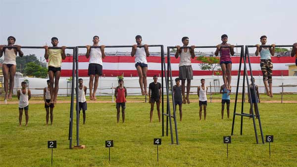 Fact Check: Dont fall prey to this fake notification on Agnipath scheme Fact Check: Dont fall prey to this fake notification on Agnipath scheme