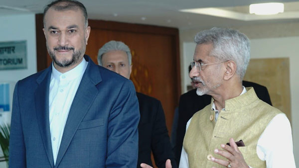 Jaishankar meets Iranian minister Jaishankar meets Iranian minister