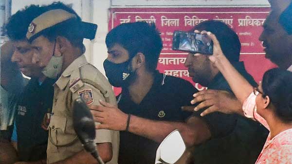 Lawrence Bishnoi being produced at the Patiala House Court in New Delhi Lawrence Bishnoi being produced at the Patiala House Court in New Delhi