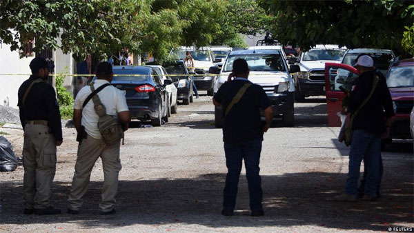 Mexican journalist shot to death, 12th this year