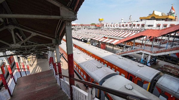 The deserted Patna railway station after several trains were cancelled due to Bharat Bandh, called to protest against Centres Agnipath scheme, in Patna The deserted Patna railway station after several trains were cancelled due to Bharat Bandh, called to protest against Centres Agnipath scheme, in Patna