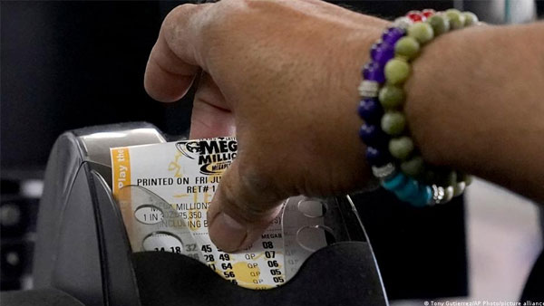 US lottery player wins one of the highest jackpots ever US lottery player wins one of the highest jackpots ever