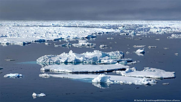 The environmental cost of gas flaring