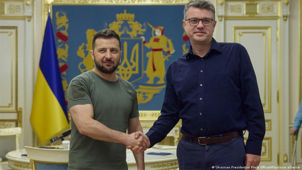 Will the EU pull the plug on tourists visas for Russians?