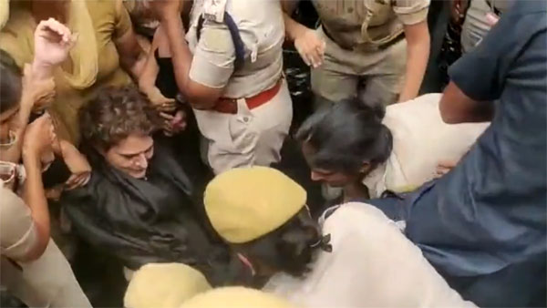 WATCH: Priyanka Gandhi dragged by women cops into police vehicle amid Congress protest WATCH: Priyanka Gandhi dragged by women cops into police vehicle amid Congress protest