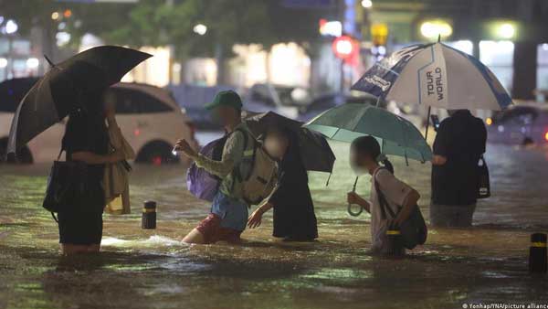 Seoul: 7 die from torrential rain