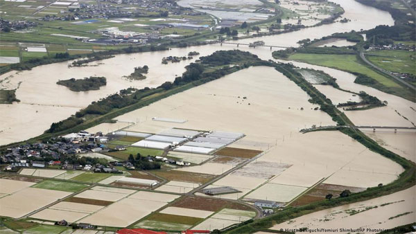 Japan cleans up after typhoon leaves 4 dead
