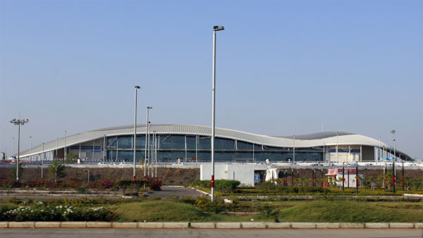 Chaos at Bhopal airport after airline staffer hears ballast as blast Chaos at Bhopal airport after airline staffer hears ballast as blast