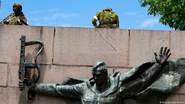 Ukraine: Eyewitnesses on the sham referendums