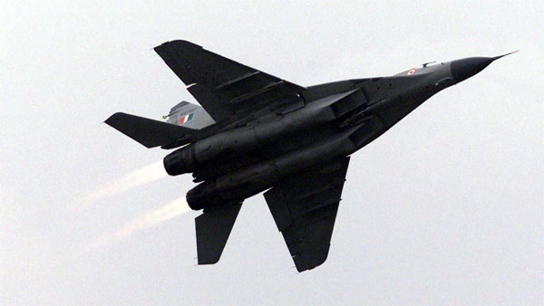 MiG 29K fighter aircraft crashes over sea off Goa coast; pilot ejects safely MiG 29K fighter aircraft crashes over sea off Goa coast; pilot ejects safely