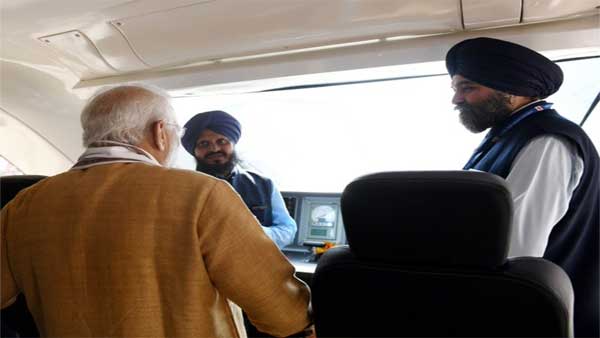 PMs interaction with shramjeevis 