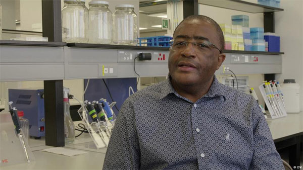 Scientists who identified omicron win German Africa Prize