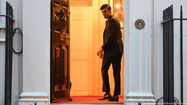 Rishi Sunak: UKs new PM embraces India connection