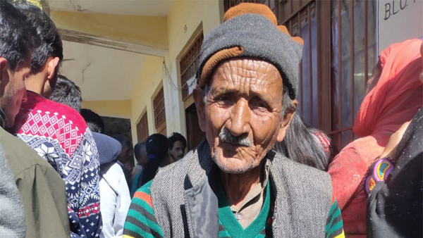 90-year-old Narjam Mani casts vote
