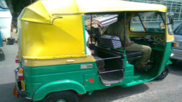 Bengaluru: How a tech savvy auto driver tracked woman to return her lost AirPods Bengaluru: How a tech savvy auto driver tracked woman to return her lost AirPods