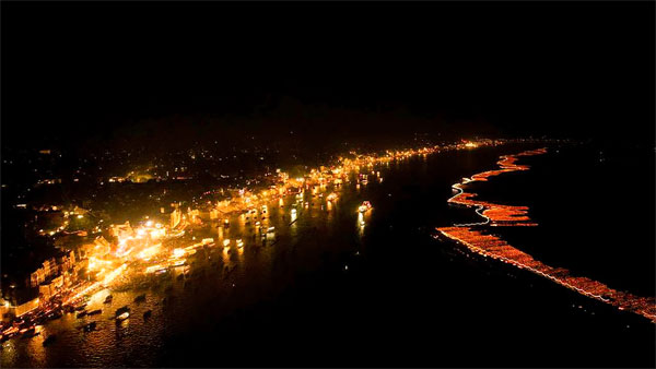 Varanasi lights up with 8 lakh lamps on Dev Deepawali; PM shares pics too Varanasi lights up with 8 lakh lamps on Dev Deepawali; PM shares pics too