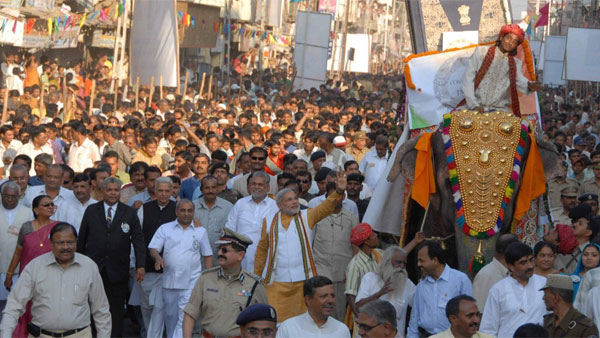 CM Modi organized the Samvidhan Gaurav Yatra in 2010