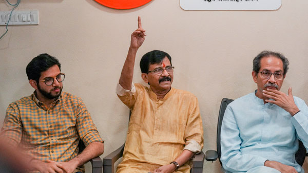 Alls well between Uddhav camp & Cong? Sanjay Raut posts praises for Rahul Gandhi Alls well between Uddhav camp & Cong? Sanjay Raut posts praises for Rahul Gandhi