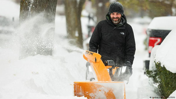 Major snowfall blankets western New York
