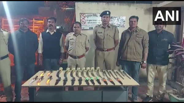 Parvez Alam arrested as smuggling of swords continues into Maharashtra Parvez Alam arrested as smuggling of swords continues into Maharashtra