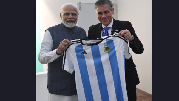 PM Modi receives Lionel Messi No. 10 jersey as gift. See pics PM Modi receives Lionel Messi No. 10 jersey as gift. See pics