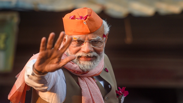 100 FIRs filed, 6 arrested over anti-Modi posters in Delhi 100 FIRs filed, 6 arrested over anti-Modi posters in Delhi