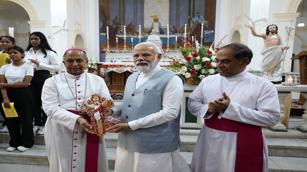 PM Modi visits church on Easter; NCP says his followers get message of harmony