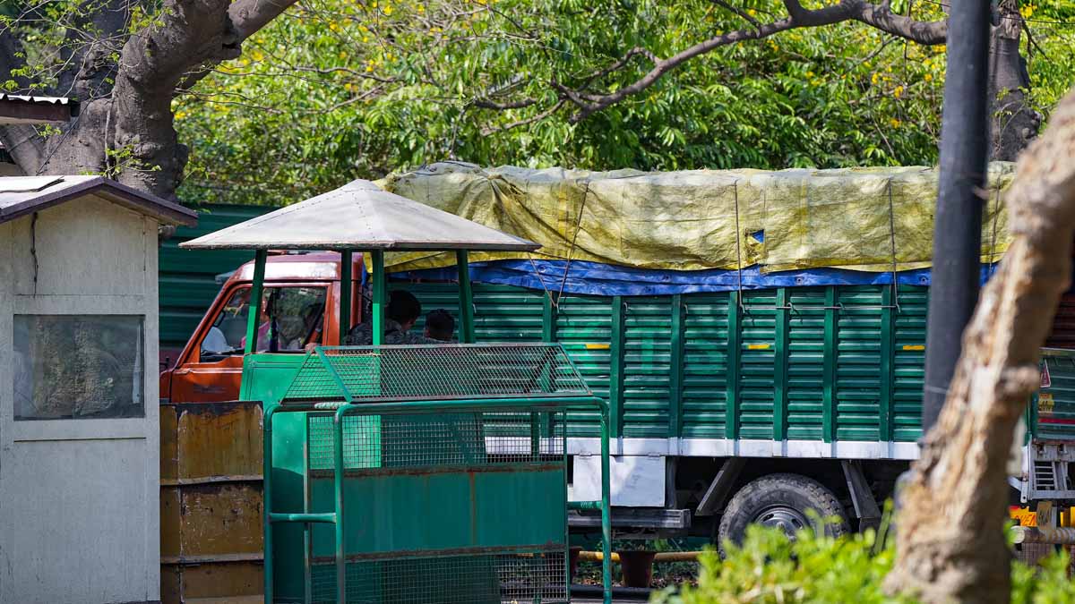 Rahul Gandhi vacates official Delhi bungalow he held since 2005