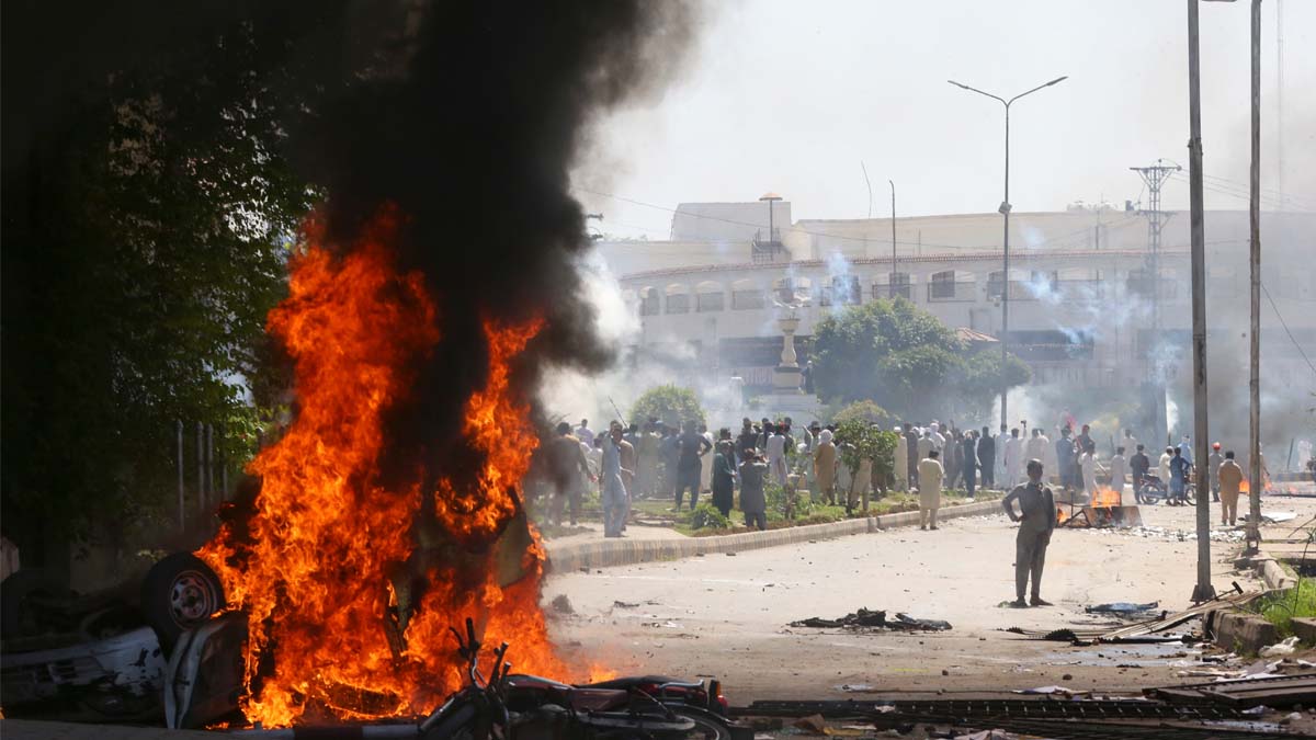 OPINION: It’s Pakistan versus Pakistan OPINION: It’s Pakistan versus Pakistan