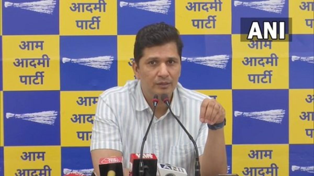 Death Threat: Delhi Minister Saurabh Bharadwaj Submits Police Complaint Against CS Death Threat: Delhi Minister Saurabh Bharadwaj Submits Police Complaint Against CS