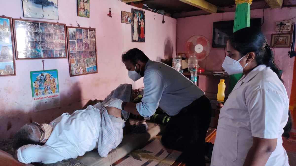 Migrant workers too can avail TNs Makkalai Thedi Maruthuvam scheme Migrant workers too can avail TNs Makkalai Thedi Maruthuvam scheme