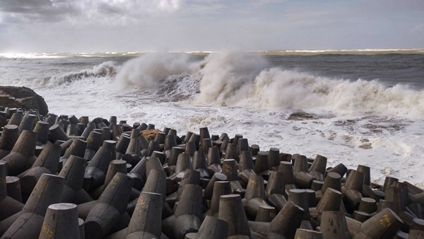 Dwarkadish Temple In Gujarat Closed For Visitors In View Of Cyclone Biparjoy
