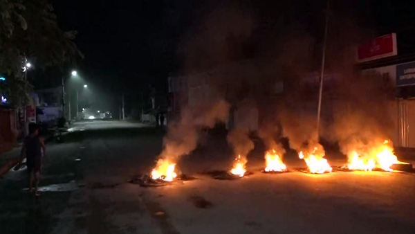  Manipur: Fresh Violence In Imphal, Tear Gas Shells Fired