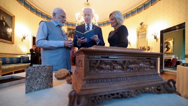 PM Modi Gifts 7.5-Carat Green Diamond To Lady Jill, Upanishads To Joe Biden PM Modi Gifts 7.5-Carat Green Diamond To Lady Jill, Upanishads To Joe Biden