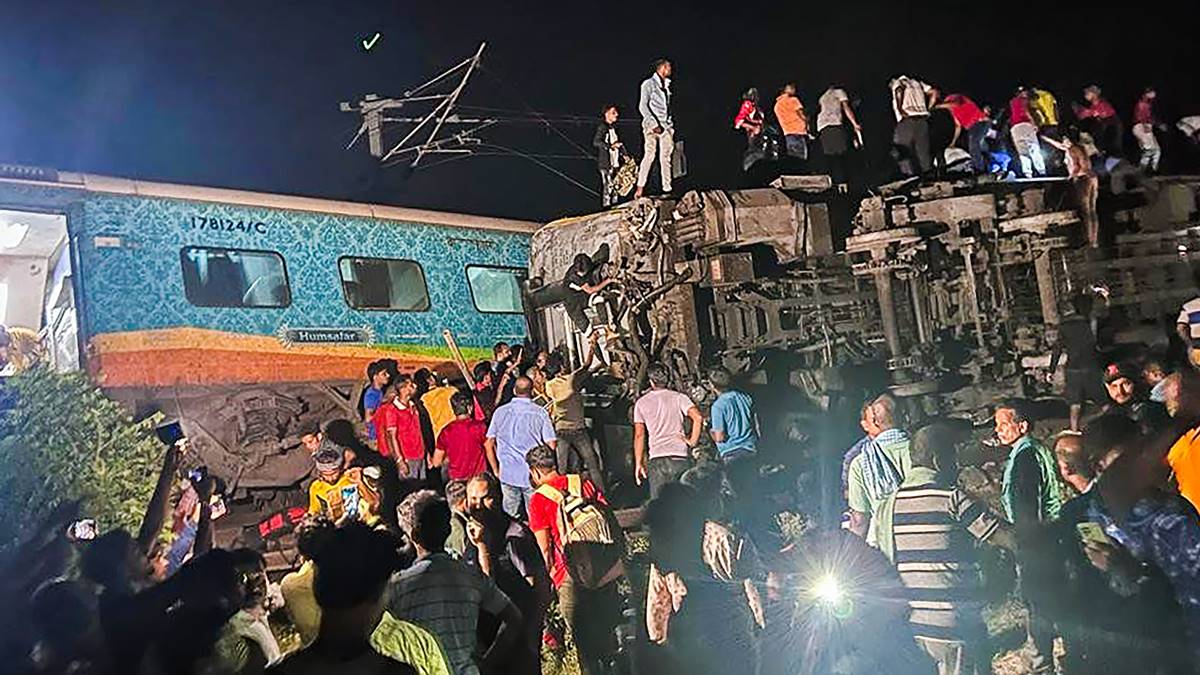 Odisha Train Accident Here Are The Helpline Numbers Oneindia News