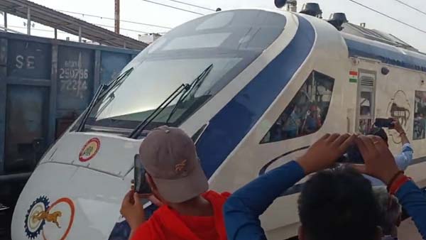Patna-Ranchi Vande Bharat Express Trial Run Begins Today, To Start By June-End