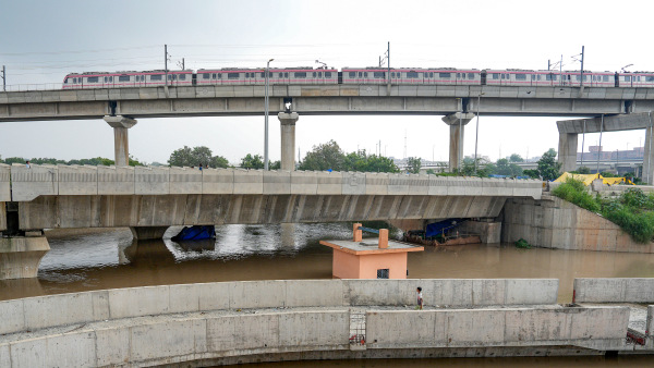 Delhi Metro Running On Restricted Speed On 4 Bridges On Yamuna River