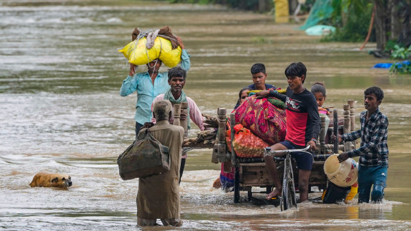 Delhi Secretariat Marooned By Floods As Yamuna Water Level Rises