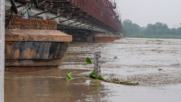 Delhi Secretariat Marooned By Floods As Yamuna Water Level Rises