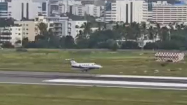 Caught on Camera: Fly-by-Wire Aircraft makes Emergency Landing at HAL Airport