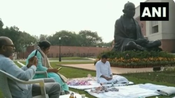 Oppn MPs Sit On Night Protest Outside Parliament Over Sanjay Singh’s Suspension, Manipur Issue