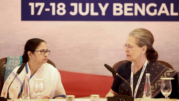 Sonia Gandhi, Mamata Banerjee Share Moments Together During Oppn Meet In Bengaluru